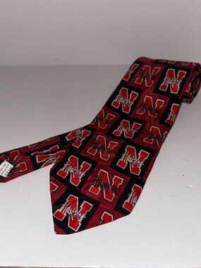 Nebraska Cornhuskers Huskers NE UNL Neck Tie - Merge Left - Vintage - 100% silk